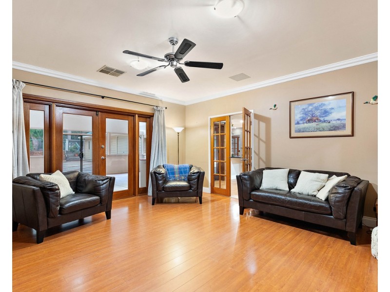 6 Sewell Street, Bedfordale WA 6112