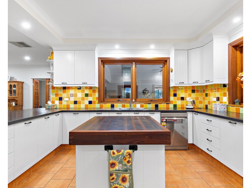 6 Sewell Street, Bedfordale WA 6112