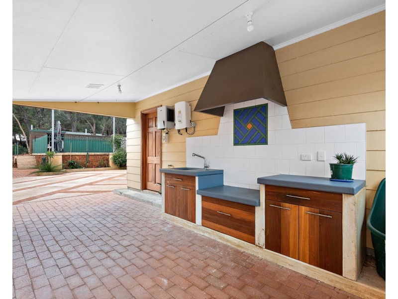 6 Sewell Street, Bedfordale WA 6112