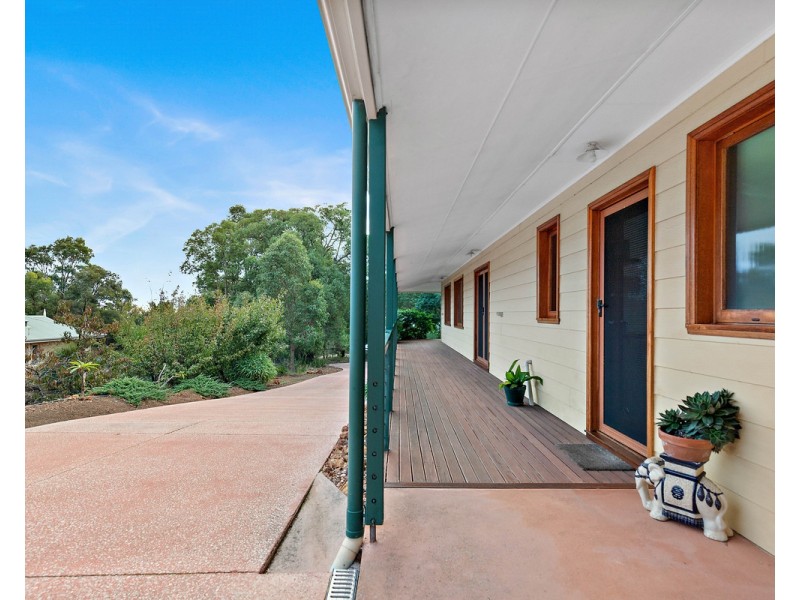 6 Sewell Street, Bedfordale WA 6112
