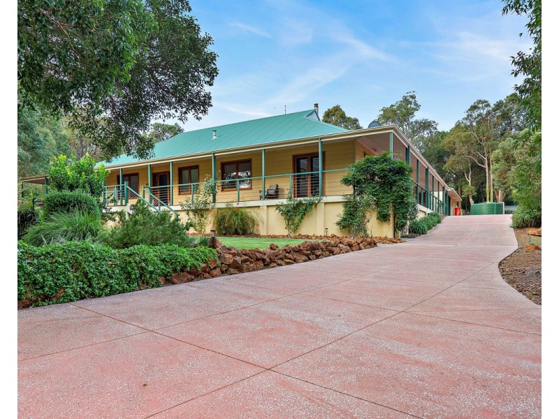 6 Sewell Street, Bedfordale WA 6112