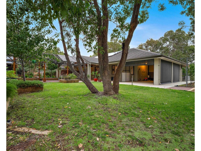 8 Meldrum Loop, Bedfordale WA 6112