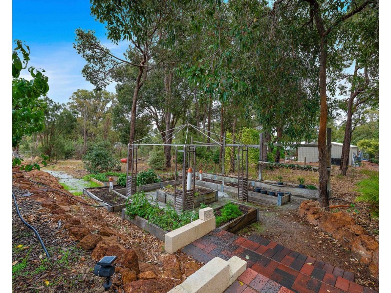 8 Meldrum Loop, Bedfordale WA 6112