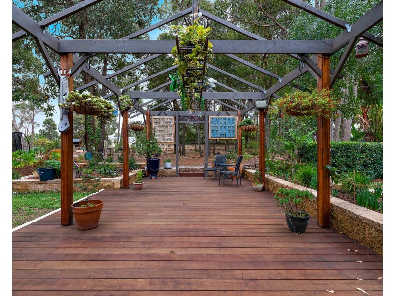 8 Meldrum Loop, Bedfordale WA 6112