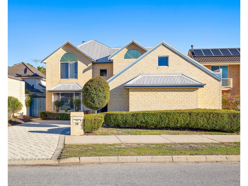 25 Chatsworth Gate, Canning Vale WA 6155