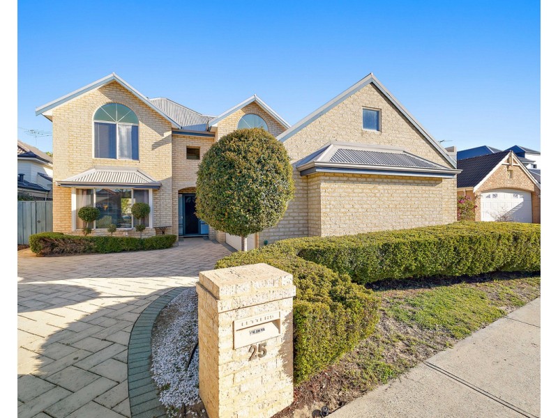 25 Chatsworth Gate, Canning Vale WA 6155
