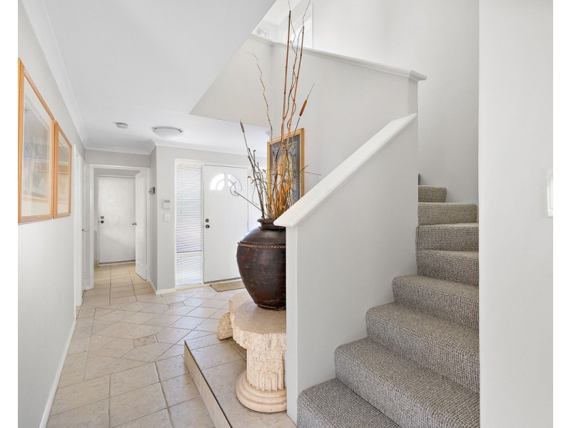 25 Chatsworth Gate, Canning Vale WA 6155