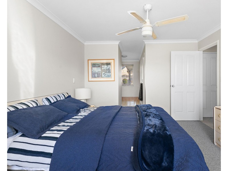 25 Chatsworth Gate, Canning Vale WA 6155