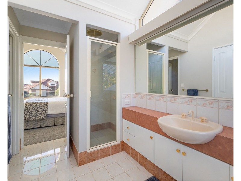 25 Chatsworth Gate, Canning Vale WA 6155