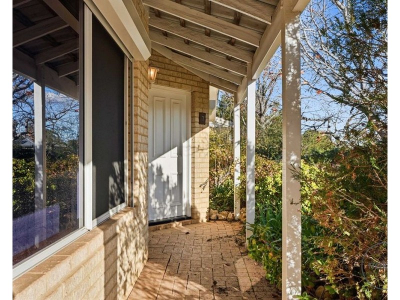 7 Foreshore Place, Gosnells WA 6110