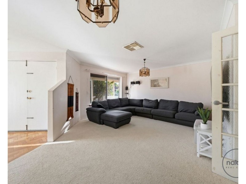 7 Foreshore Place, Gosnells WA 6110