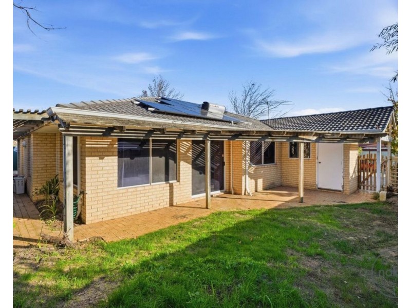 7 Foreshore Place, Gosnells WA 6110