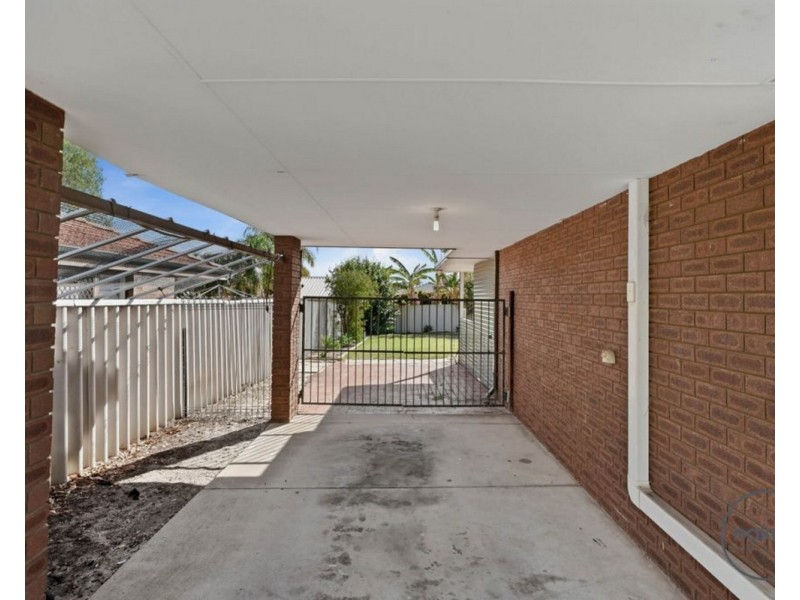 8 Carson Court, Gosnells WA 6110