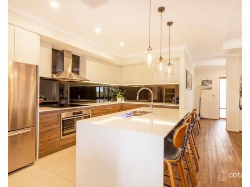 6 Grieve Way, Bedfordale WA 6112