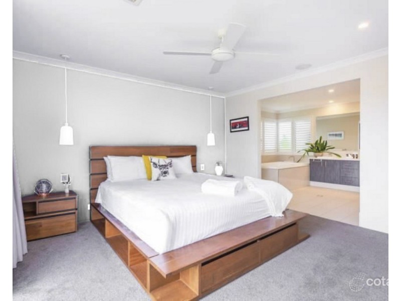 6 Grieve Way, Bedfordale WA 6112