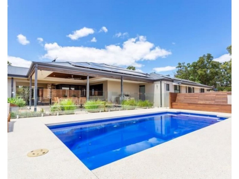 6 Grieve Way, Bedfordale WA 6112