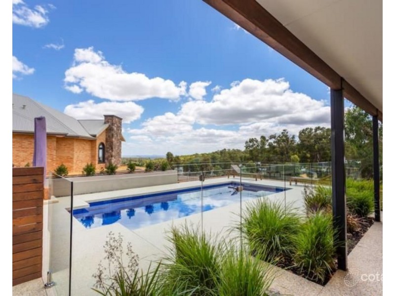 6 Grieve Way, Bedfordale WA 6112