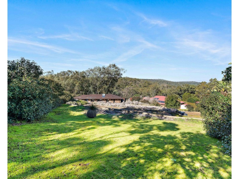 8 Ophelia Grove, Mount Nasura WA 6112