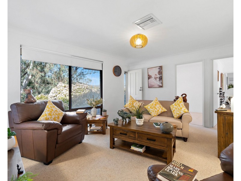 8 Ophelia Grove, Mount Nasura WA 6112