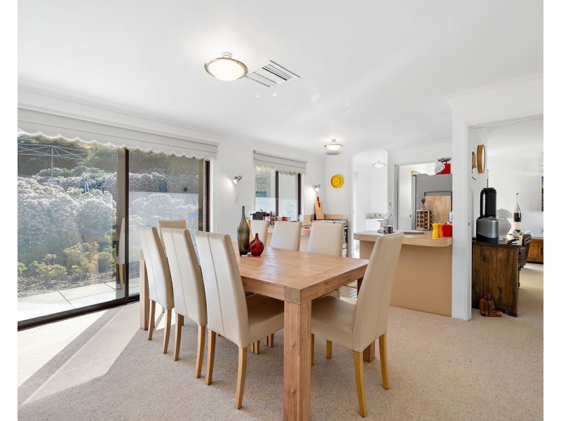 8 Ophelia Grove, Mount Nasura WA 6112