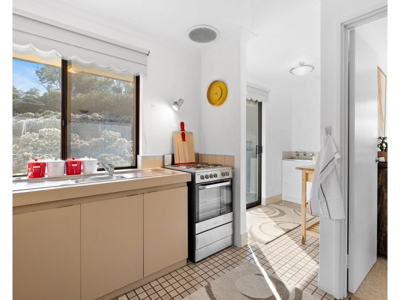 8 Ophelia Grove, Mount Nasura WA 6112