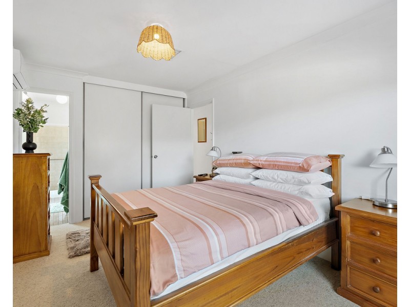 8 Ophelia Grove, Mount Nasura WA 6112
