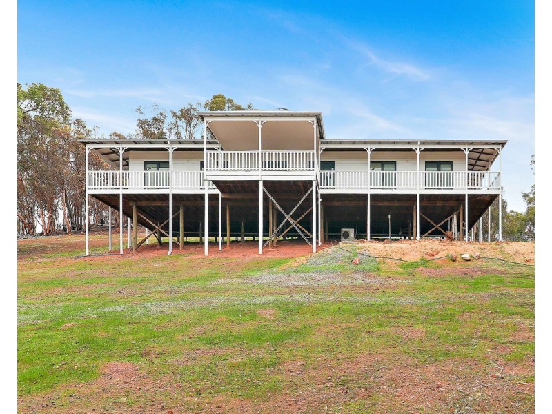 175 O’Connell Road, Wandering WA 6308