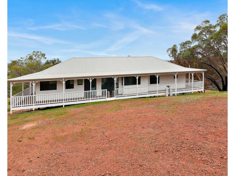 175 O’Connell Road, Wandering WA 6308