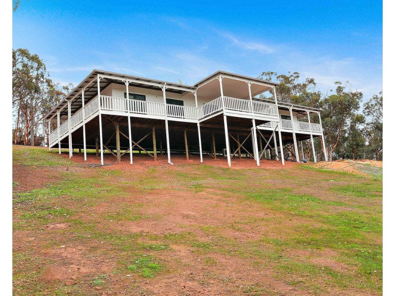 175 O’Connell Road, Wandering WA 6308