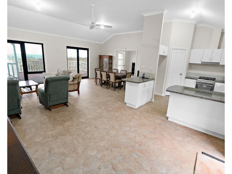 175 O’Connell Road, Wandering WA 6308