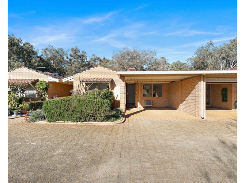 17/4 Page Road, Kelmscott WA 6111