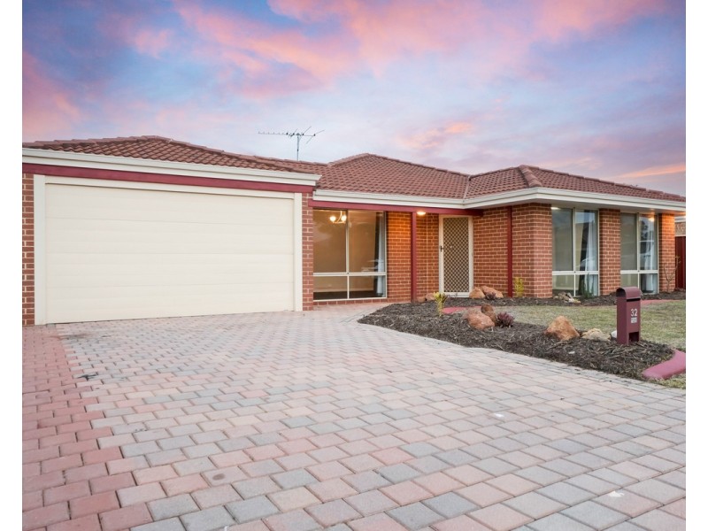 32 Prince Regent Boulevard, Gosnells WA 6110