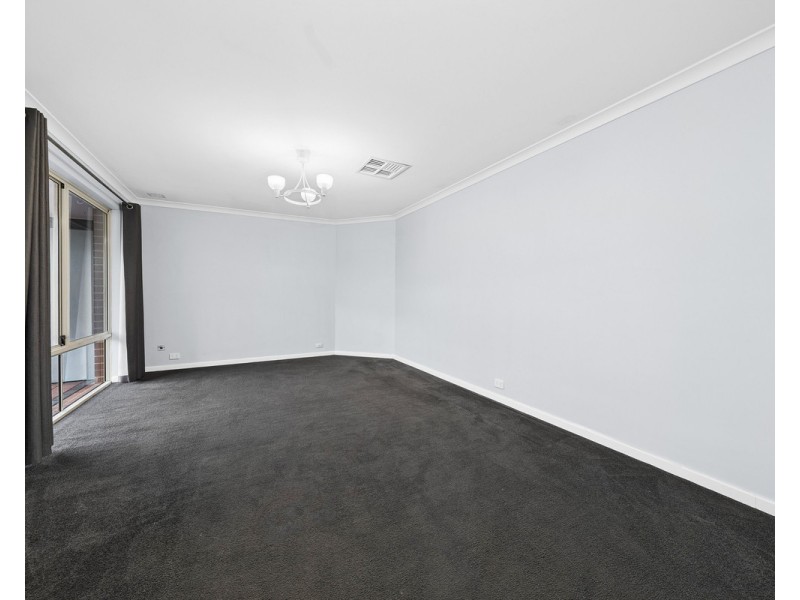 32 Prince Regent Boulevard, Gosnells WA 6110