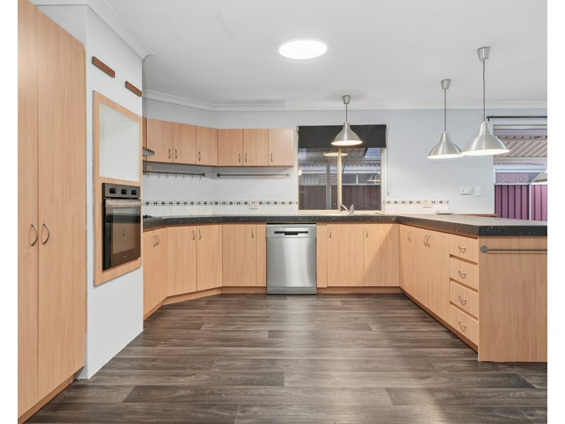 32 Prince Regent Boulevard, Gosnells WA 6110