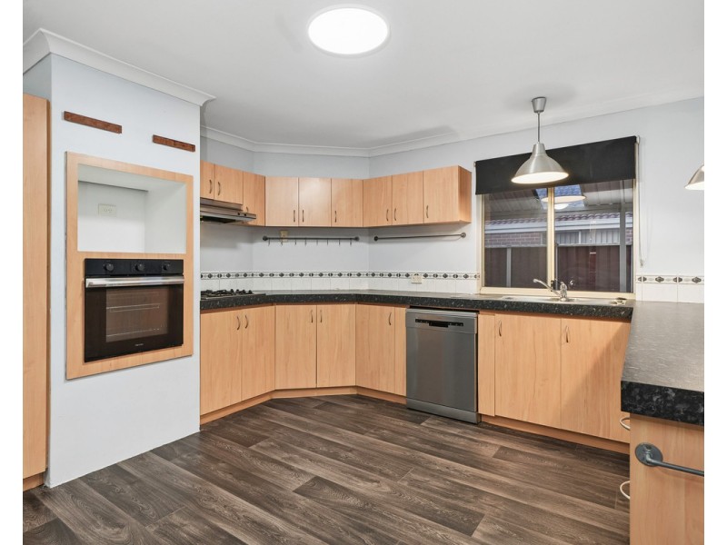 32 Prince Regent Boulevard, Gosnells WA 6110