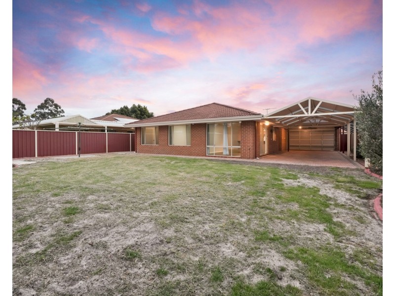 32 Prince Regent Boulevard, Gosnells WA 6110