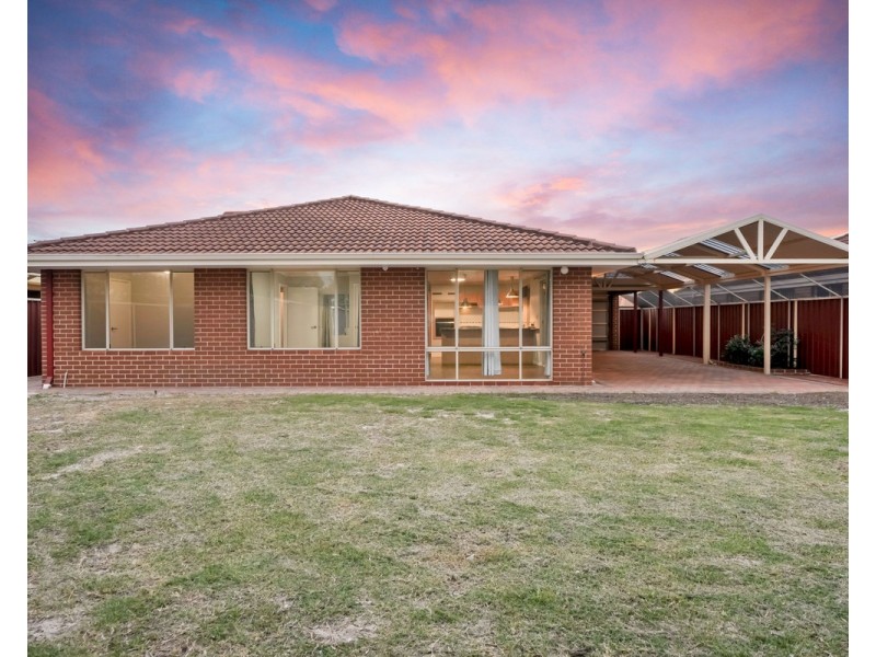 32 Prince Regent Boulevard, Gosnells WA 6110
