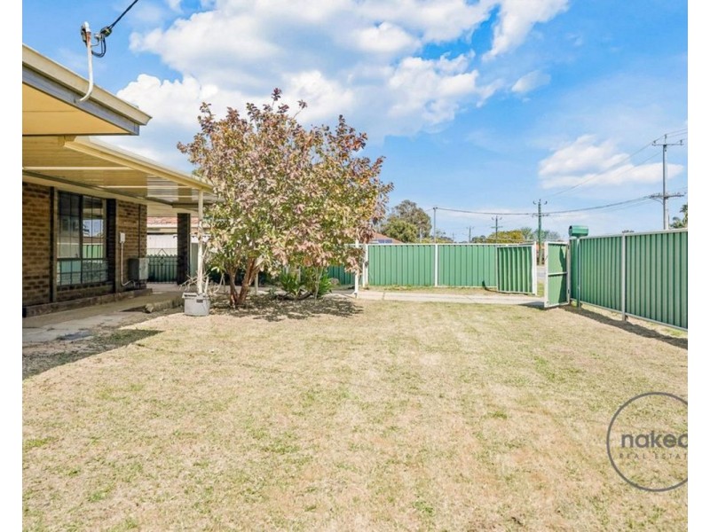 128 Dellar Road, Maddington WA 6109