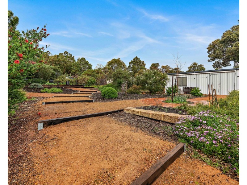 24 Meldrum Loop, Bedfordale WA 6112