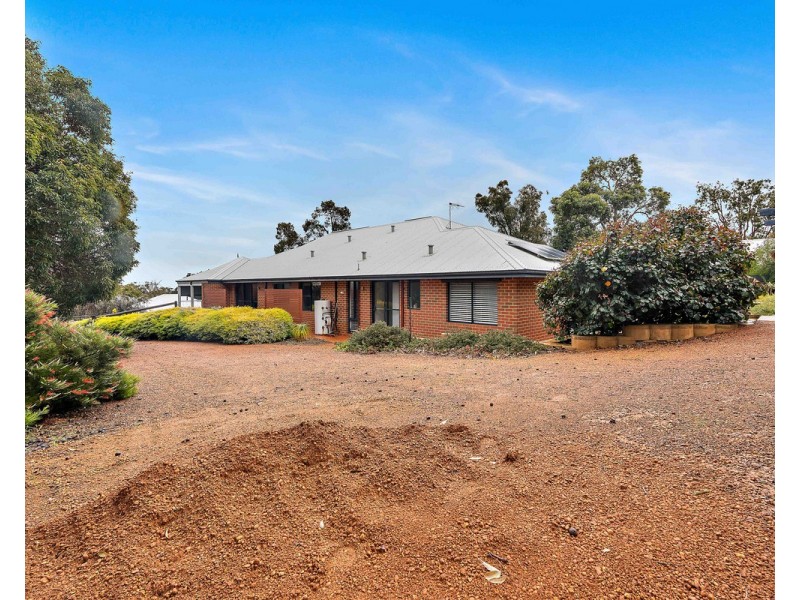 24 Meldrum Loop, Bedfordale WA 6112