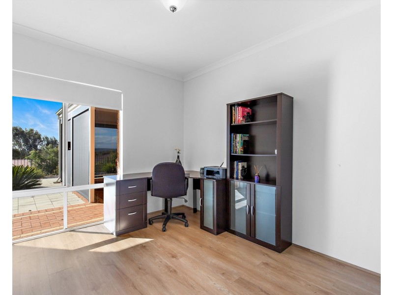 5 Kimber Rise, Bedfordale WA 6112