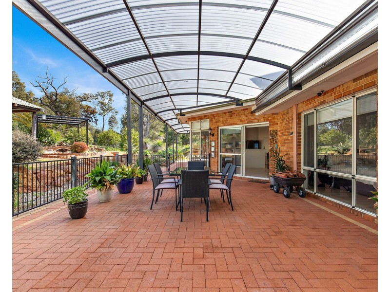 5 Kimber Rise, Bedfordale WA 6112