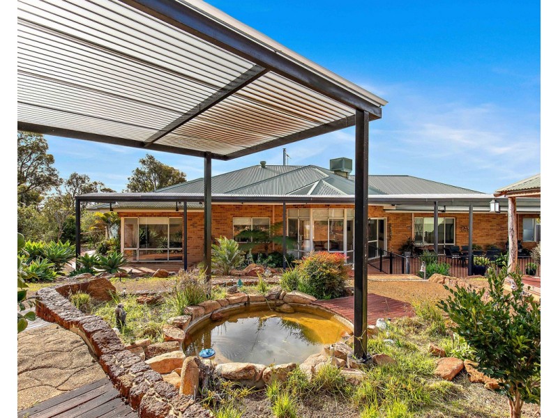 5 Kimber Rise, Bedfordale WA 6112