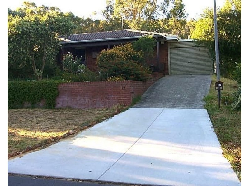 19 Bamlett Street, Mount Nasura WA 6112