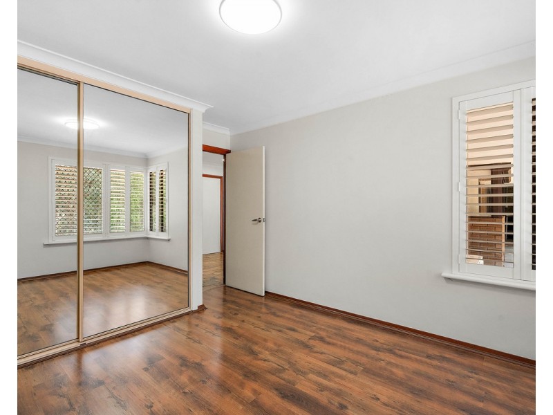 98 Amethyst Crescent, Mount Richon WA 6112