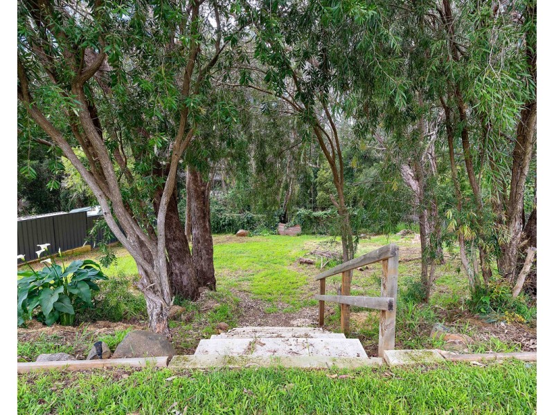 98 Amethyst Crescent, Mount Richon WA 6112