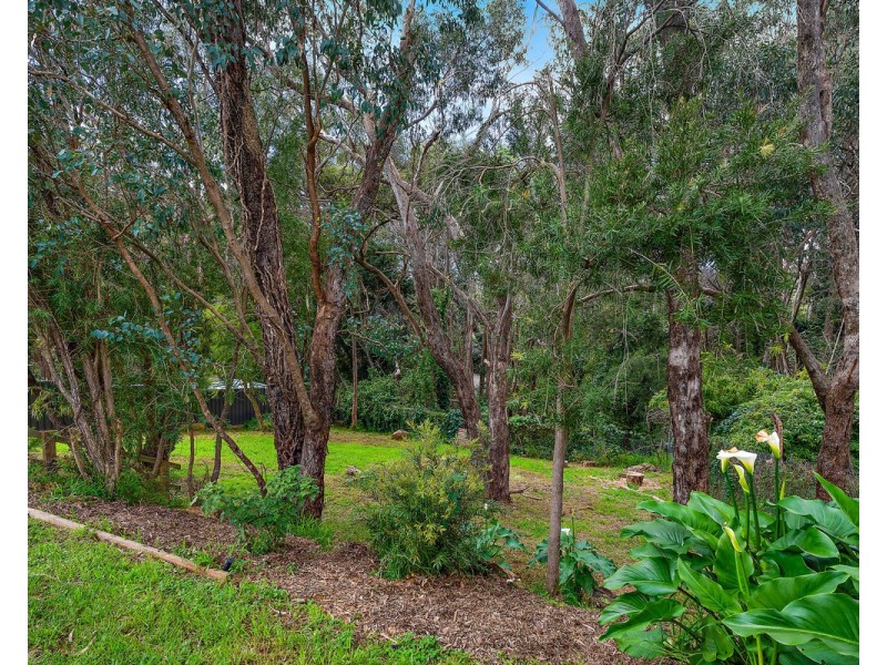 98 Amethyst Crescent, Mount Richon WA 6112