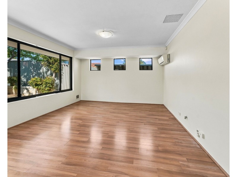26 Stanton Road, Redcliffe WA 6104