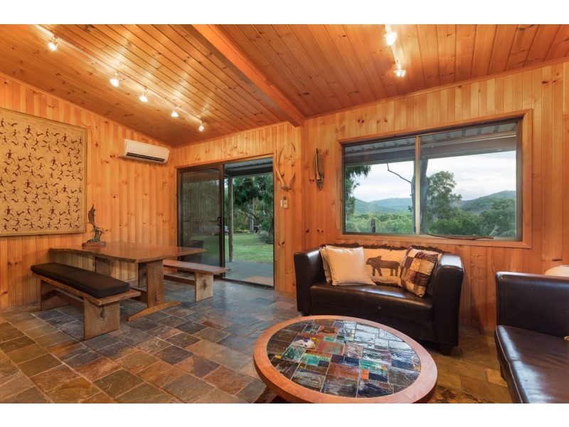 2/568 Glenhowden Road, Colinton QLD 4306