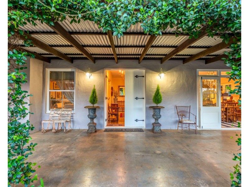 14 Balmoral Road, Montville QLD 4560